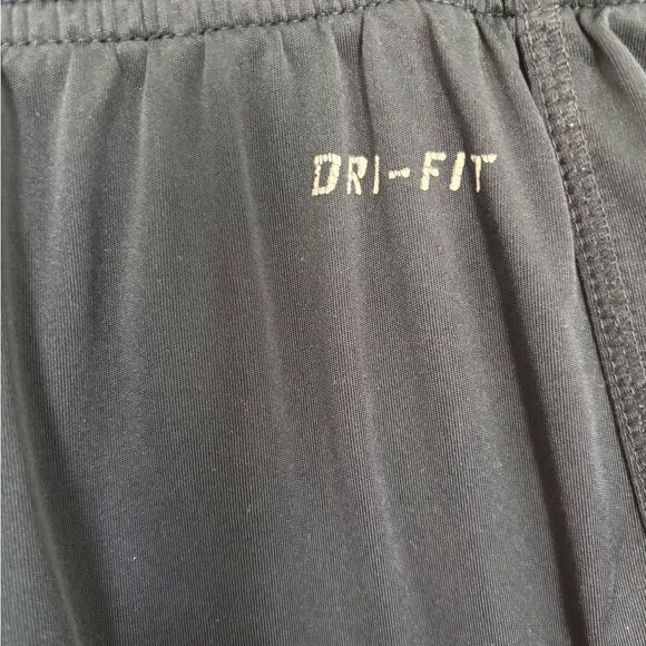 Nike Dri Fit Shorts✨ - Picture 4 of 7
